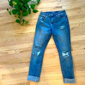Women’s high rise ripped skinned Arizona jeans